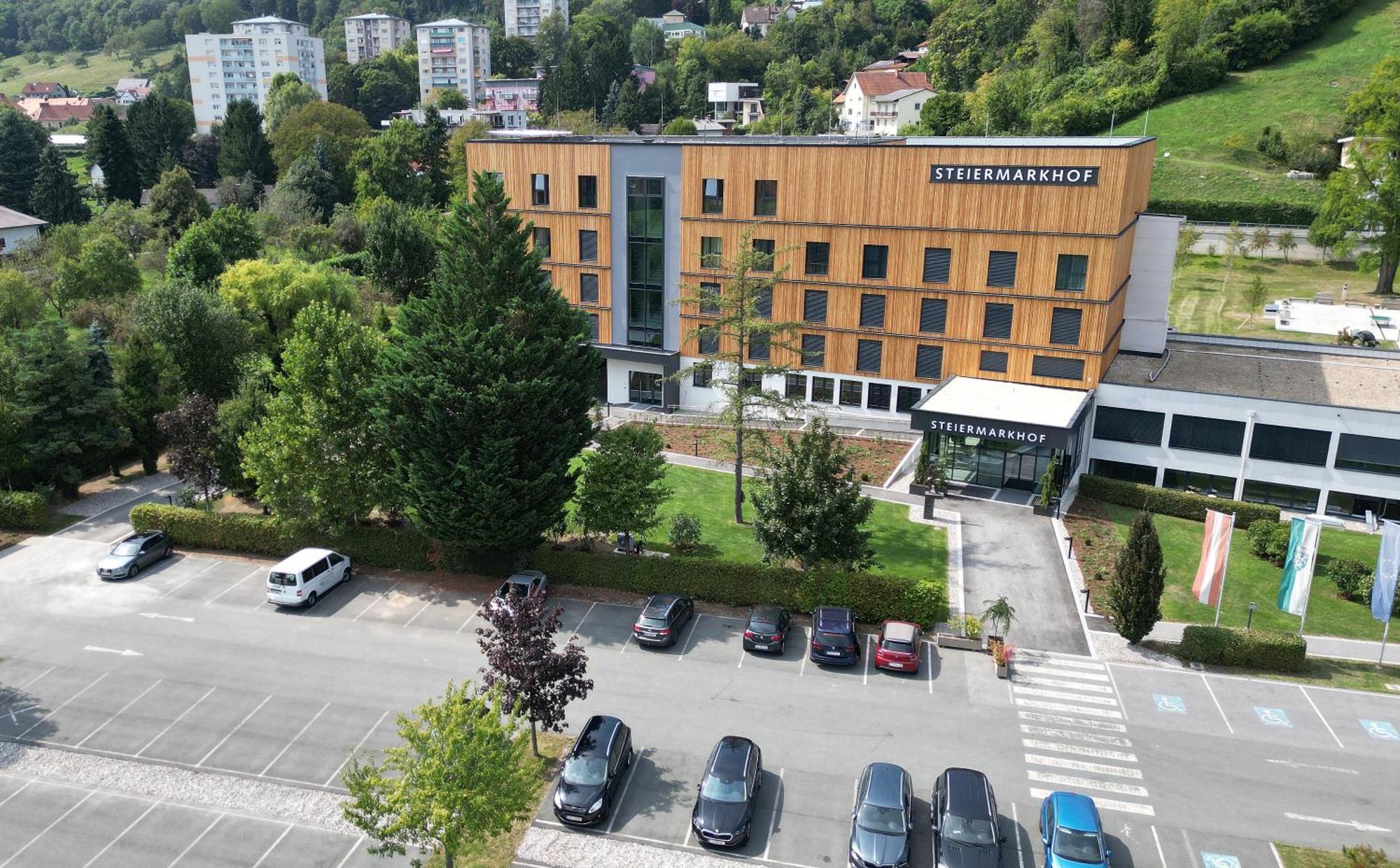 Hotel Steiermarkhof Graz - Aus Holz Gebaut, Von Huegeln Gekuesst Exterior foto